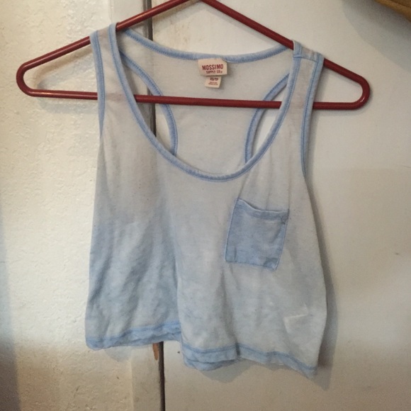 Small light blue thin tank