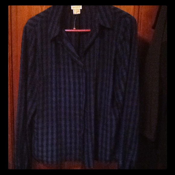 Blu and black checker blouse