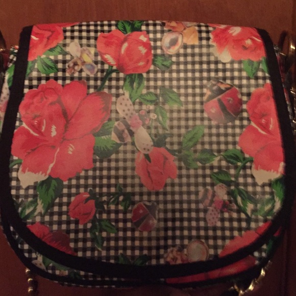 Betsey Johnson Flower Purse - Picture 4 of 4