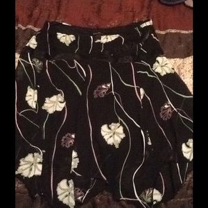 Floral print shark cut skirt