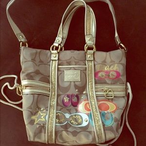 Super cute coach tote GOLD💋