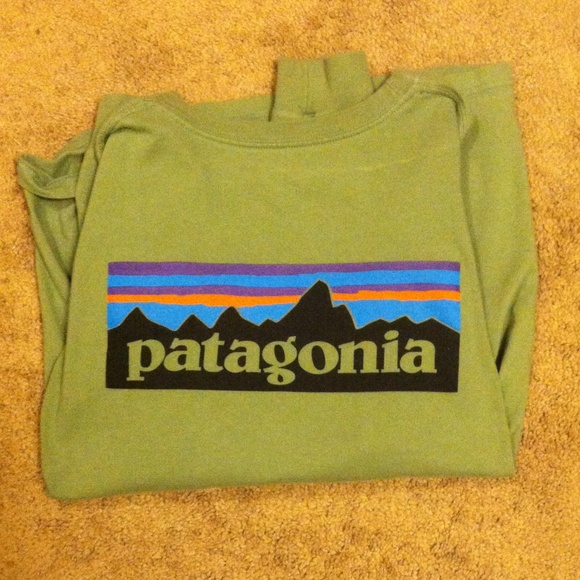 Green long sleeve Patagonia