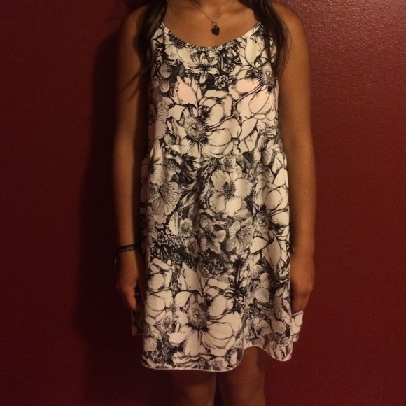 Noble U white and black floral dress