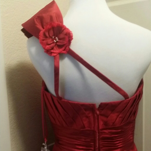 BNWT RED cocktail dress - Picture 3 of 4