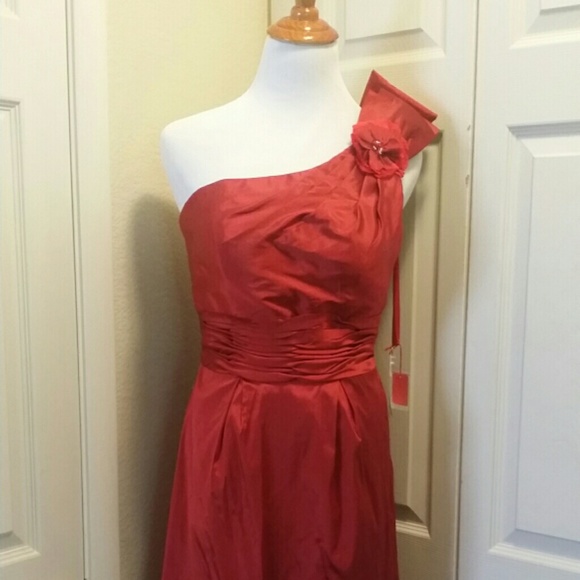 BNWT RED cocktail dress - Picture 4 of 4