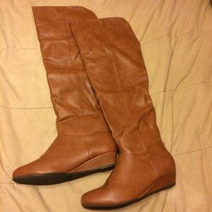 Get it now!!! knee high boots