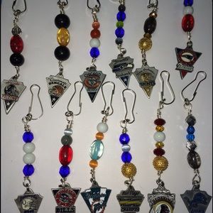 NFL zipper pulls