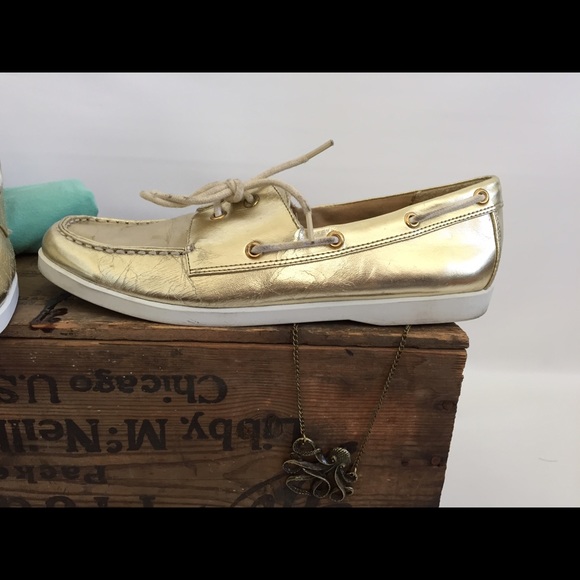Metallic gold and white boat shoes - Picture 3 of 4