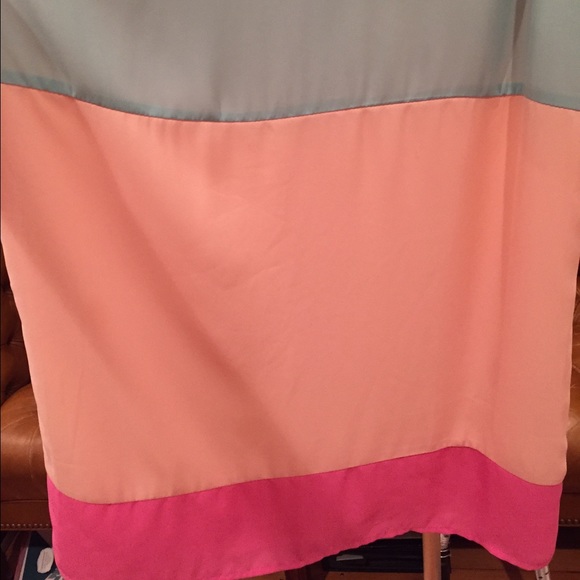 COLORBLOCK DRESS 🌸 - Picture 2 of 4