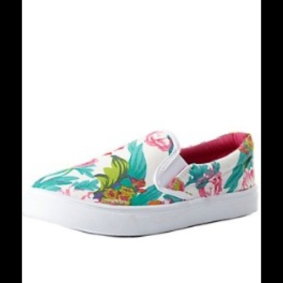 Qupid Brand Sneakers in Floral White - Picture 2 of 8