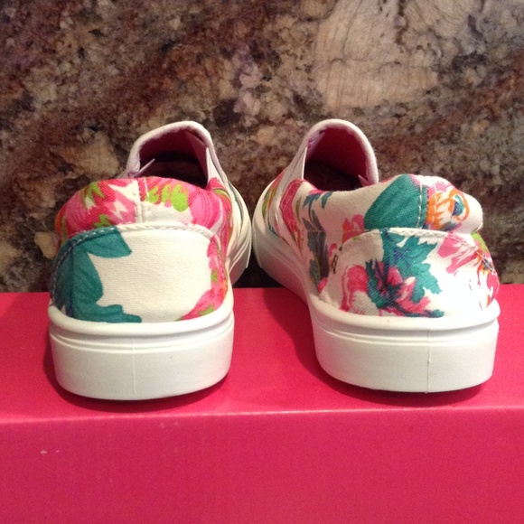 Qupid Brand Sneakers in Floral White - Picture 4 of 8