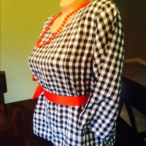 Plaid 3/4 Sleeved Top - Picture 2 of 3