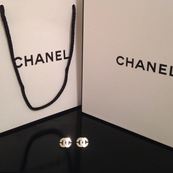 .925 Silver stud earrings.