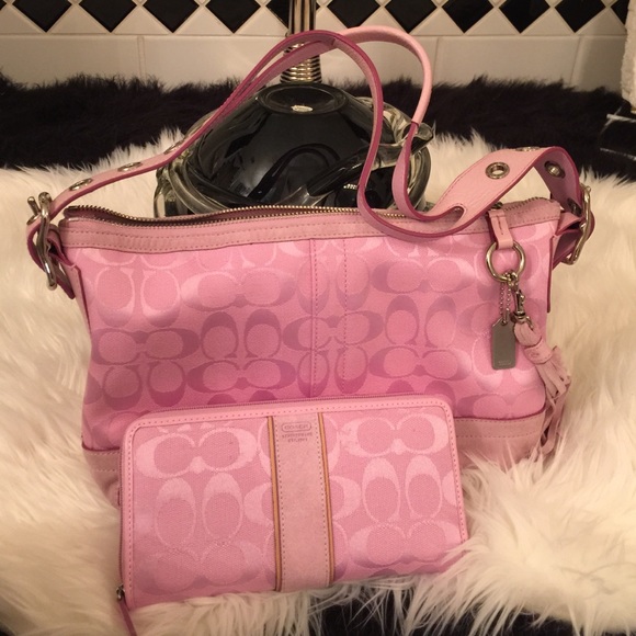 Pink coach purse and wallet set