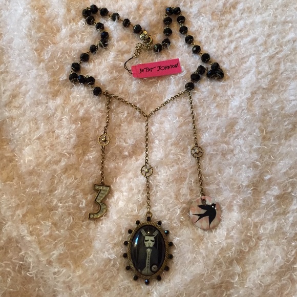 Betsey Johnson wonderland necklace!