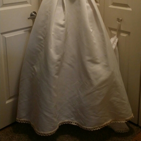 Wedding Gown Brand New no tags - Picture 2 of 4