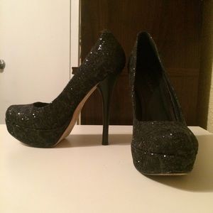 ZiGiny Black Heels