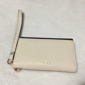 Aldo wallet for cellphone, ID and credit card.