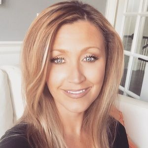 Meet your Posher, Kendra