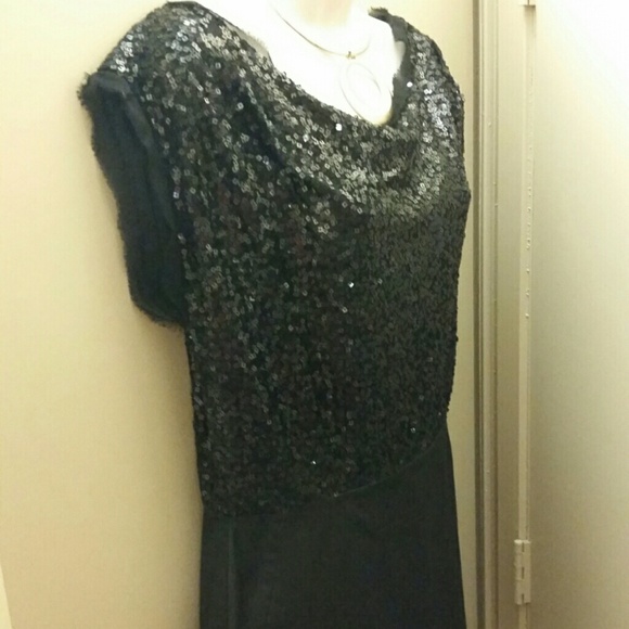 Party Dress (Night out in the city) - Picture 4 of 4