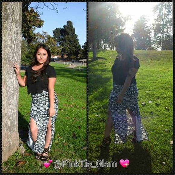 Double slit skirt, Lg NWOT !