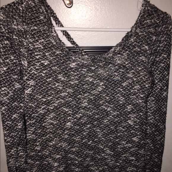 GRAY SWEATER - Picture 1 of 4