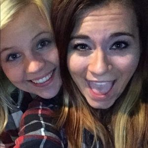 Meet your Posher, Claire