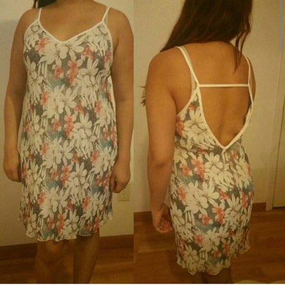 Floral dress, Med, NWOT!