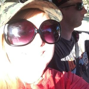 Meet your Posher, Sam