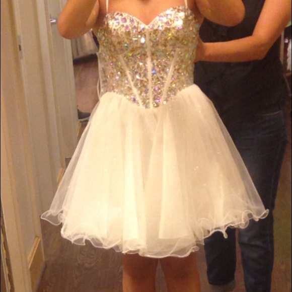 SOLD Short Homecoming Dress - Picture 4 of 4