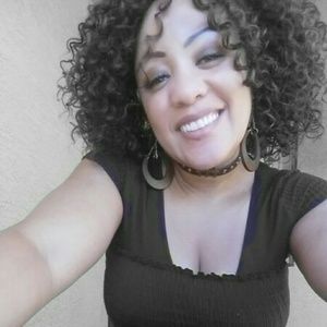 Meet your Posher, Ayoka