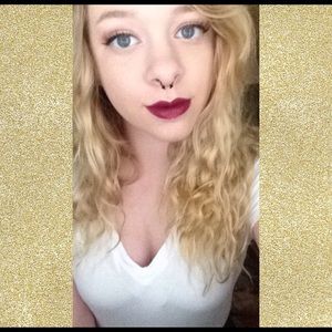 Meet your Posher, Makenzie