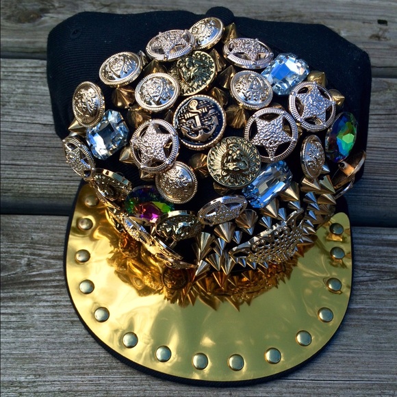 Embellished Snapbacks Cap Stud Rivet - Picture 2 of 4
