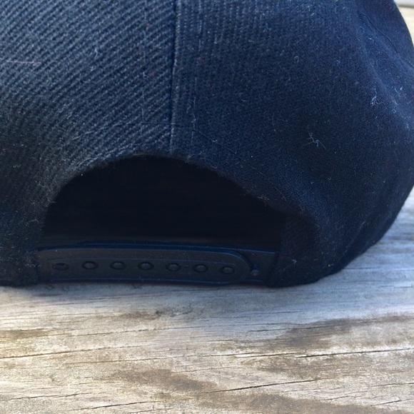 Embellished Snapbacks Cap Stud Rivet - Picture 3 of 4