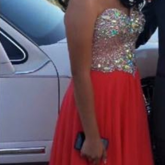 Homecoming dress - Picture 4 of 4