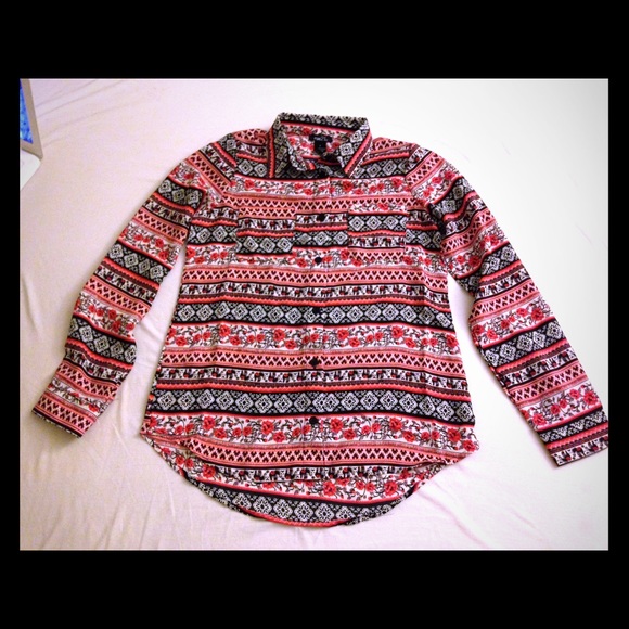 RUE 21 ELEPHANT PRINT TOP