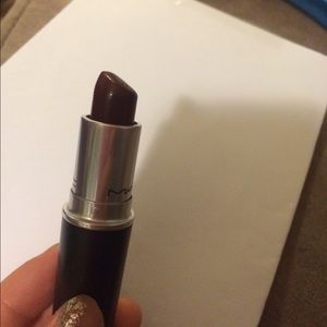 MAC Lipstick in MEDIA