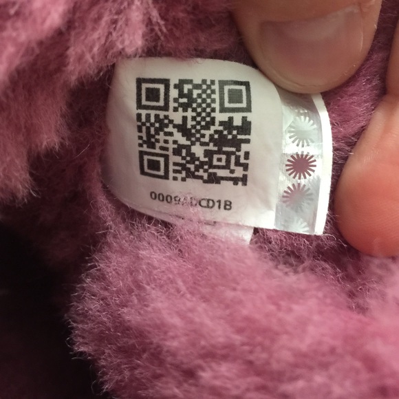 🚫SOLD🚫 Women's UGG bailey bow boots in pink - Picture 4 of 4