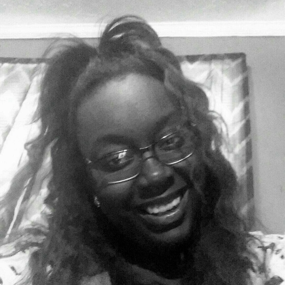 Meet your Posher, Alissa-rae - Picture 2 of 2