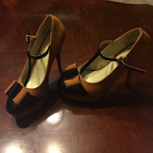 Tildia-Camel and Black Kelsi Dagger Brooklyn Heels