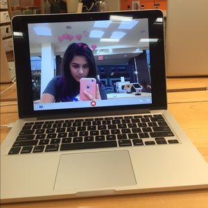 Meet your Posher, Antonella