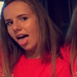 Meet your Posher, Isabelle