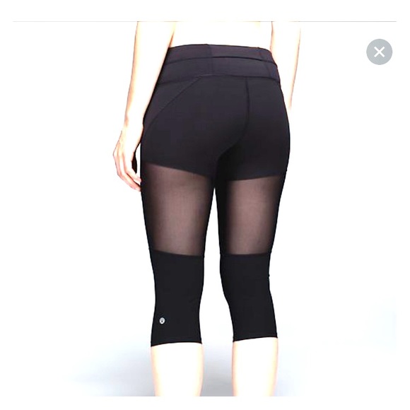 Lululemon Training Tough Crop BRAND NEW size 10!