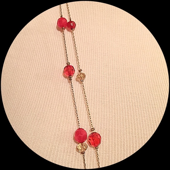 {Ann Taylor} Pink Crystal and Gold Necklace - Picture 2 of 3