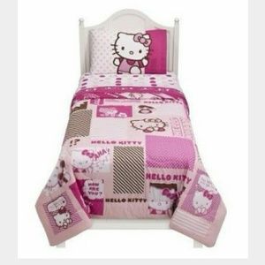 Hello Kitty Microfiber Twin Comforter set