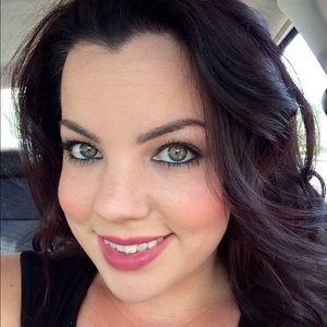 Meet your Posher, Kelly