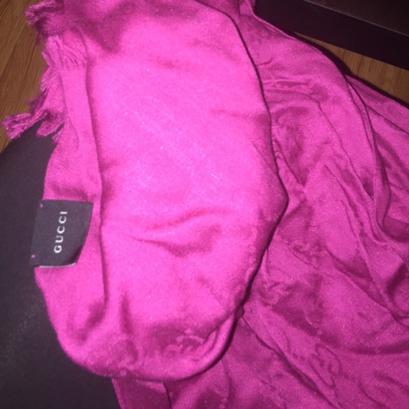 Gucci scarf