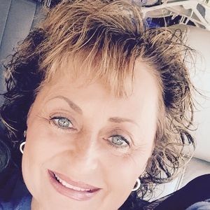 Meet your Posher, Debra