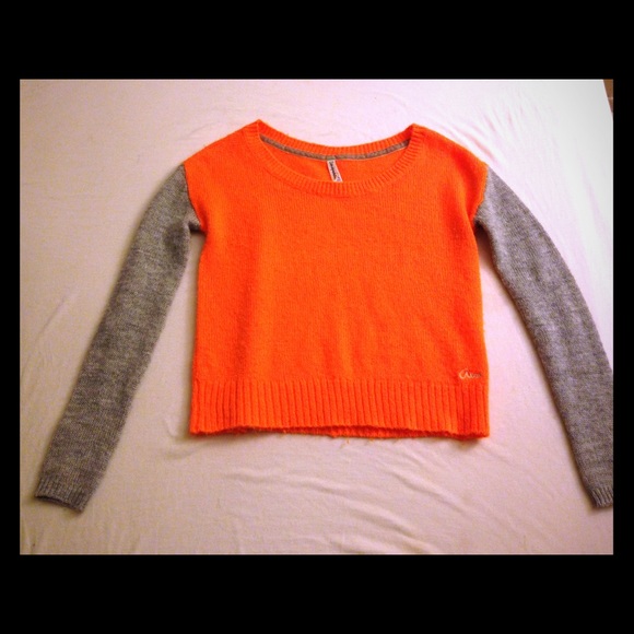 AEROPOSTALE ORANGE SWEATER