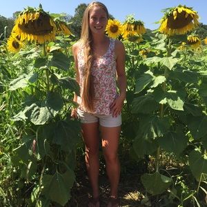 Meet your Posher, Alyson